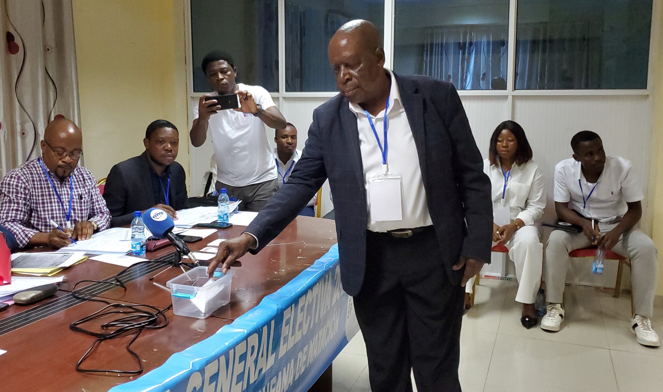 ¡La natación ecuatoguineana reelige a Antonio Andomo Andomo al frente de la federación!